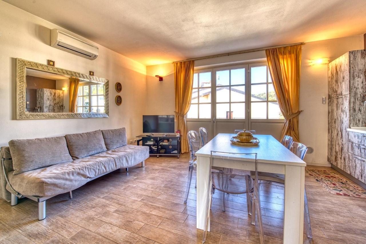 Apartmentsgarda - Corte Dei Molini Garda (Verona) Exterior foto